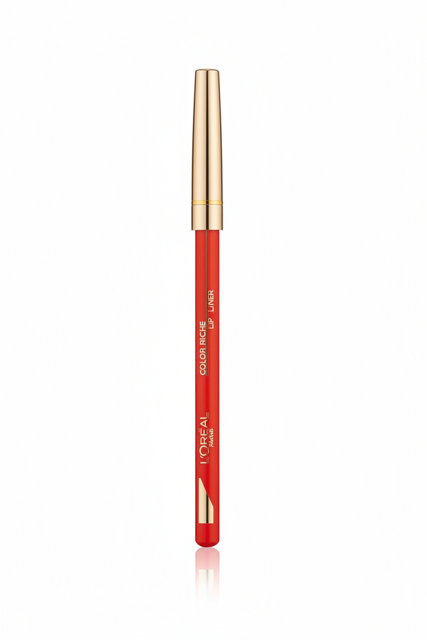 L'Oréal Paris Color Riche Lip Liner in shade 148 Chez Lui displayed as a lip pencil, featuring a richly pigmented formula for precise lip definition.