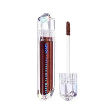 NYX Professional Makeup Diamond & Ice Lip Topper in shade 03 Left On Read with a sparkling formula and a high-shine shimmering finish.